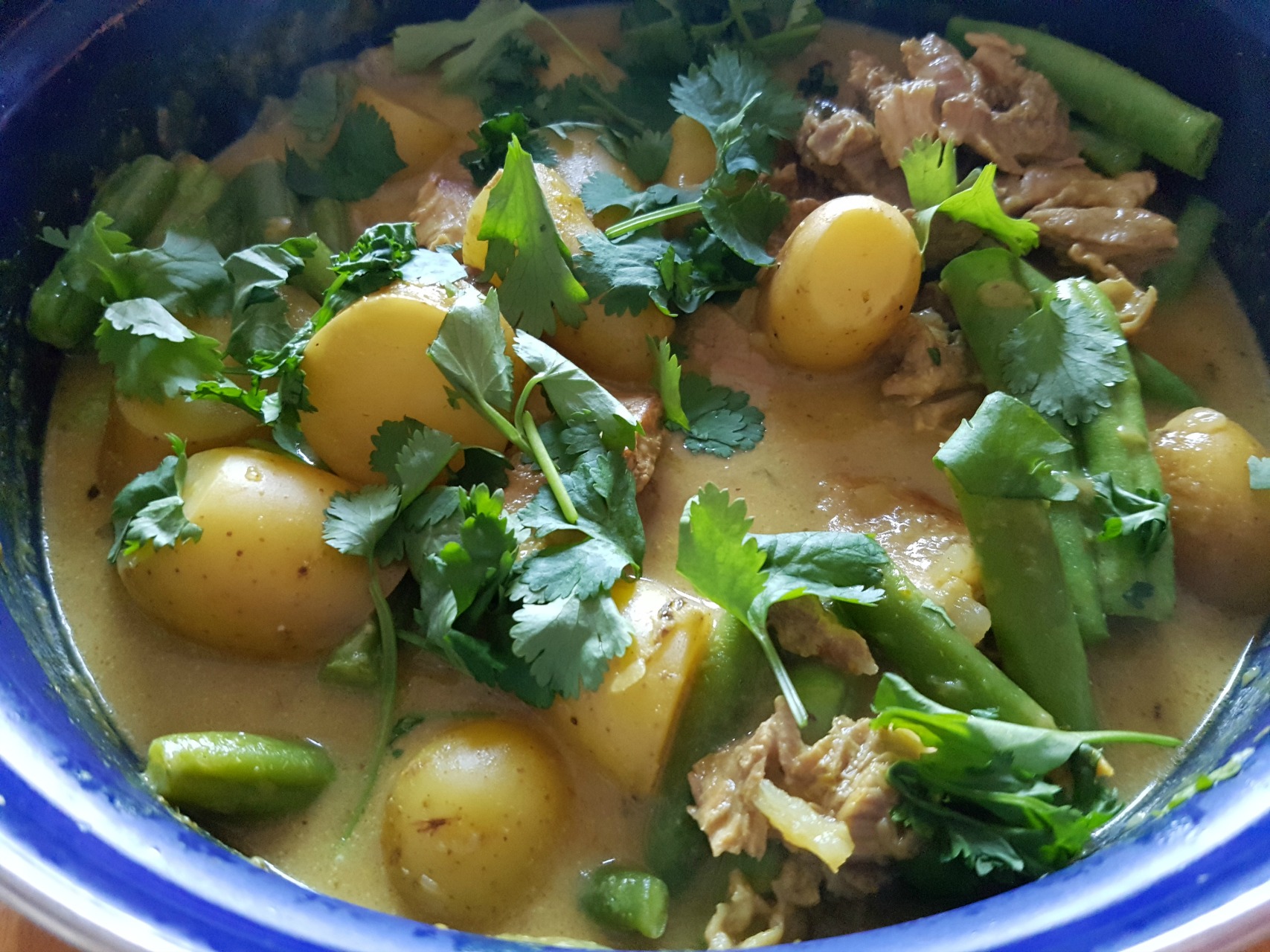 voedsel gebruik cultuur Groene curry met sperziebonen uit "A simple table" | Cook & Book